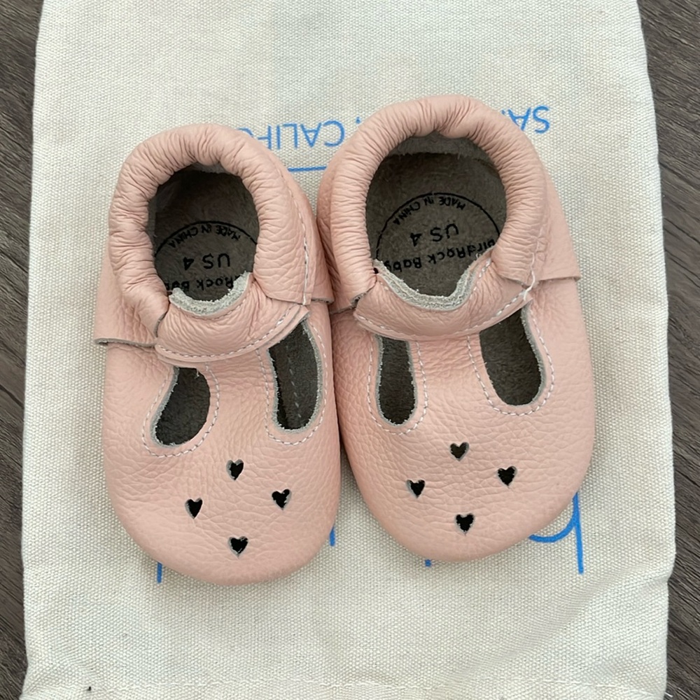 Bird Rock Baby Heart Moccasins Size 4